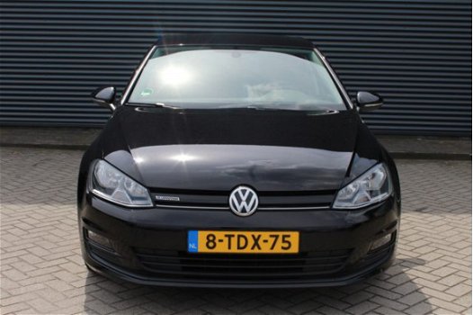 Volkswagen Golf - 1.6 TDI Highline BlueMotion Navigatie Parkeerhulp - 1