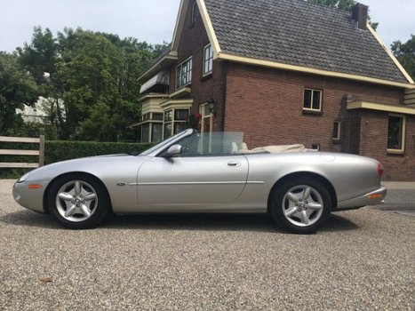 Jaguar XK8 - 4.0 V8 Convertible YOUNGTIMER - 1