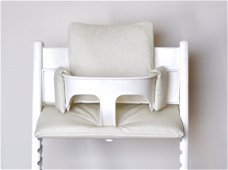 Gecoate 'beige' stoelverkleiner kussens voor stokke tripp trapp kinderstoel