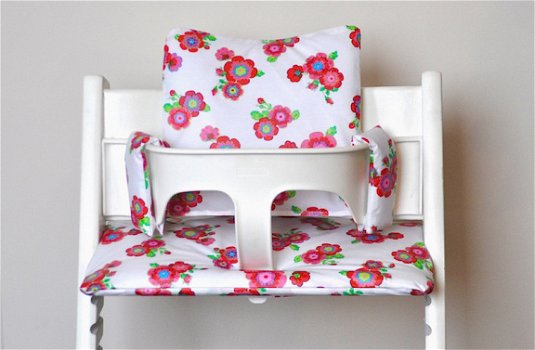 Gecoate 'flower' stoelverkleiner kussens voor stokke tripp trapp kinderstoel - 1