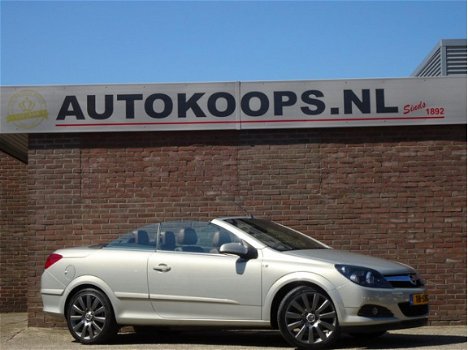 Opel Astra TwinTop - 2.0 Turbo 170Pk Cosmo | Airco | Cruise | Leder | Navigatie | Elektrische Kap | - 1