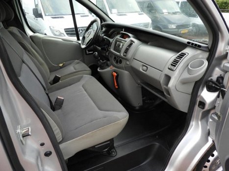 Opel Vivaro - 2.5 CDTI L2H1 146PK Airco - 1