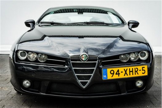 Alfa Romeo Brera - 2.2 JTS 185pk Aut. Xenon/ Climate control/ Full map navigatie/ Cruise control/ Ap - 1