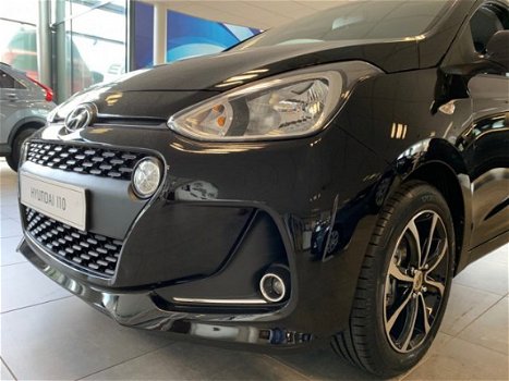 Hyundai i10 - 1.0i Comfort 15'' inch velgen Van €15.950, - nu geheel rijklaar €13.950 - 1