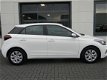 Hyundai i20 - 1.0 T-GDI Comfort Nav Pack VAN € 20.290, - VOOR € 19.040, - 1 - Thumbnail