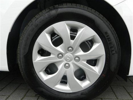 Hyundai i20 - 1.0 T-GDI Comfort Nav Pack VAN € 20.290, - VOOR € 19.040, - 1