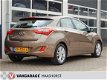 Hyundai i30 - 1.6 GDI i-Catcher automaat / parkeersensoren / cruise control / lederen bekleding - 1 - Thumbnail