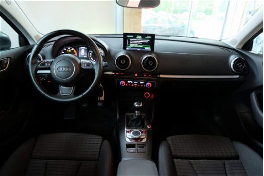 Audi A3 Sportback - 1.4 TFSI CoD Ambition Pro Line plus / SCHUIF- KANTEL / CLIMA / NAVI / - 1
