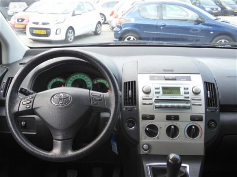 Toyota Corolla Verso - 1.6 VVT-i Terra AIRCO NETTE AUTO (bj2005) - 1