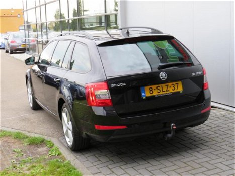 Skoda Octavia Combi - 1.6 TDI 1500KG Trekgewicht Ambition Businessline RS Stoelen Trekhaak DAB+ Navi - 1