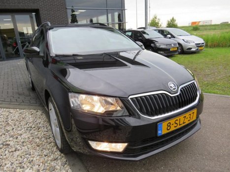 Skoda Octavia Combi - 1.6 TDI 1500KG Trekgewicht Ambition Businessline RS Stoelen Trekhaak DAB+ Navi - 1