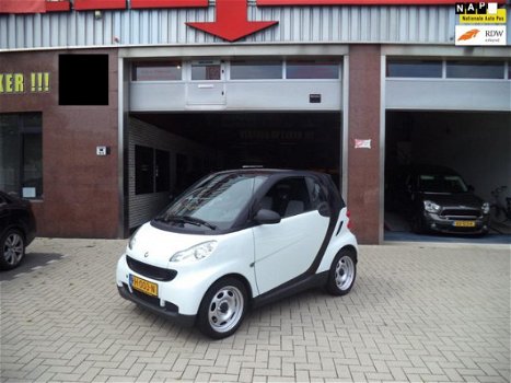 Smart Fortwo coupé - 1.0 mhd Passion AUTOMAAT PANO Elek.Ramen RadioMP3/USB Zeer zuinig - 1