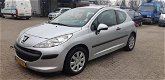 Peugeot 207 - 1.6 HDI 66KW 3DRS airco koppeling ligt eruit - 1 - Thumbnail