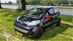 Peugeot 107 - 1.0-12V Urban Move 5-drs met AIRCO en nw. KOPPELING - 1 - Thumbnail