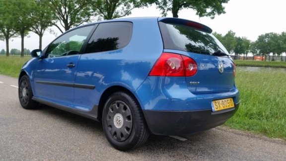 Volkswagen Golf - 1.4 Trendline nw. APK, AIRCO, stoelverwarming etc - 1