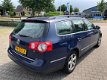 Volkswagen Passat Variant - 1.6 FSI Comfortline |Airco|Cruise|LMV| - 1 - Thumbnail