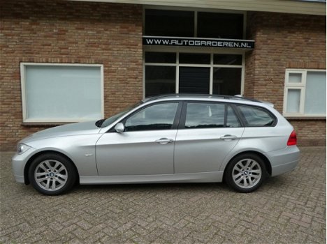 BMW 3-serie Touring - 318i Business Line navi / Dealeronderhouden - 1