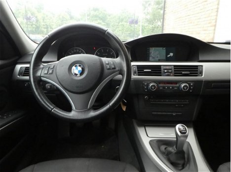 BMW 3-serie Touring - 318i Business Line navi / Dealeronderhouden - 1