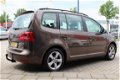 Volkswagen Touran - 1.2 TSI Trendline BlueMotion Airco Trekhaak Cruise c. 4 zgan Allweather banden i - 1 - Thumbnail