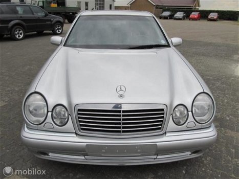 Mercedes-Benz E-klasse - 50 AMG - 1