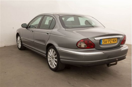 Jaguar X-type - 2.0 D - 1