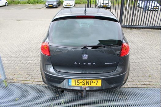 Seat Altea - 1.2 TSI Ecomotive Businessline Navigatie/Climate controle/Cruise controle/PDC/Trekhaak - 1