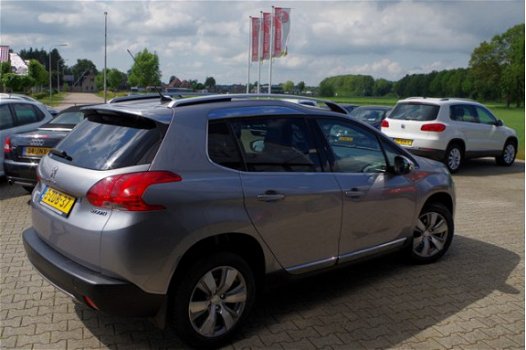 Peugeot 2008 - 1.2 PureT. Allure NAVI/PANO DVD - 1