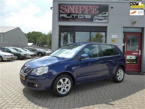 Volkswagen Polo - 1.2-12V Comfortline Blue Edition -5DRS-AIRCO-CRUISE-PRIVACYGLASS - 1