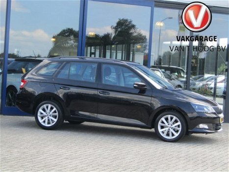 Skoda Fabia Combi - 1.2 TSI Ambition LMV PDC ECC > - 1