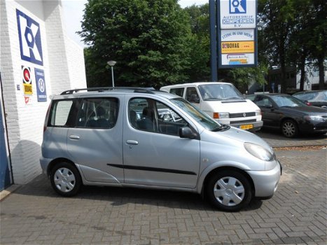 Toyota Yaris Verso - 1.3-16V VVT-i Sol Airco / Trekhaak / Nieuwe APK - 1