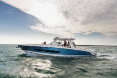 Boston Whaler 420 Outrage