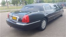 Lincoln Town Car - Limo M-2003