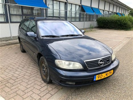 Opel Omega Wagon - 2.6i V6 Business Edition - 1