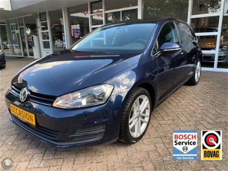 Volkswagen Golf - 1.2 TSI Highline, Navi, Climat, Panodak - 1