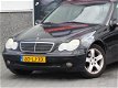 Mercedes-Benz C-klasse - 200 CDI Elegance AUTOMAAT AIRCO (bj2003) - 1 - Thumbnail