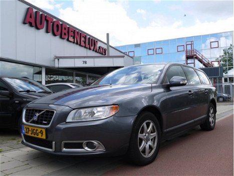 Volvo V70 - 2.5T Kinetic - Navigatie - 1