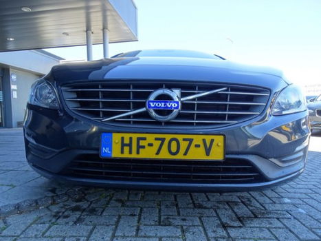 Volvo V60 - D6 Twin Engine Momentum Navi Leder - 1