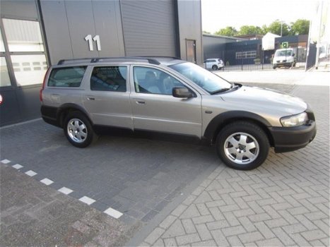 Volvo V70 Cross Country - 2.4 T Comfort Line 2001 Automaat NAP APK - 1