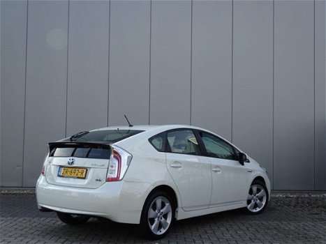 Toyota Prius - 1.8 Business | Automaat | Navigatie | Parkeercamera | JBL - 1