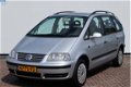 Volkswagen Sharan - 2.0i 116pk AUTOMAAT, Comfortline uitv., 7 persoons Clima, Cruise, Elek pakket, c - 1 - Thumbnail