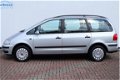 Volkswagen Sharan - 2.0i 116pk AUTOMAAT, Comfortline uitv., 7 persoons Clima, Cruise, Elek pakket, c - 1 - Thumbnail