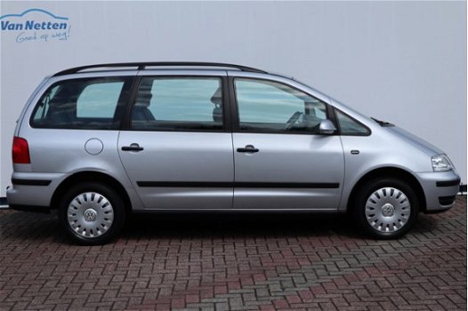 Volkswagen Sharan - 2.0i 116pk AUTOMAAT, Comfortline uitv., 7 persoons Clima, Cruise, Elek pakket, c - 1