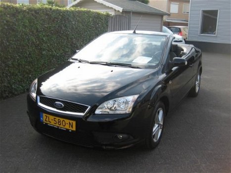 Ford Focus Coupé-Cabriolet - 1.6-16V Titanium - 1