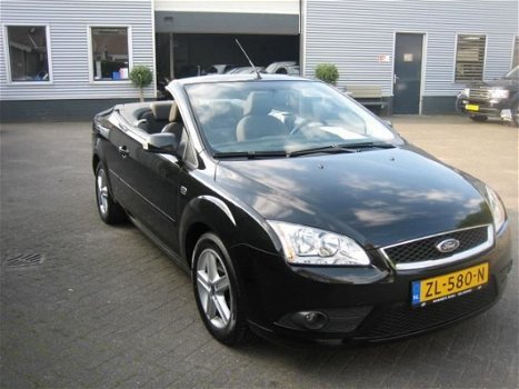 Ford Focus Coupé-Cabriolet - 1.6-16V Titanium - 1