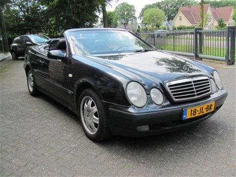 Mercedes-Benz CLK-klasse Cabrio - 200 Avantgarde - 1