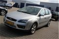 Ford Focus Wagon - 1.6 TDCI Futura | Trekhaak | Cruise control - 1 - Thumbnail