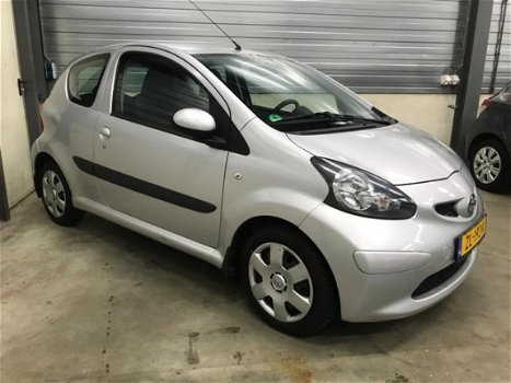 Toyota Aygo - 1.0-12V NAP AIRCO APK ELEC pakket - 1