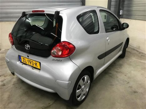 Toyota Aygo - 1.0-12V NAP AIRCO APK ELEC pakket - 1