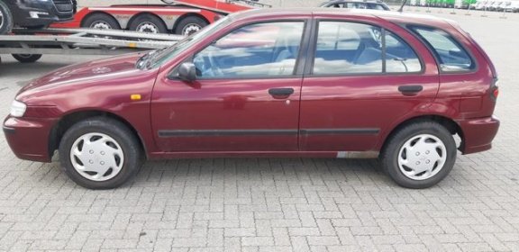 Nissan Almera - 2.0 D GX 5drs Airco - 1