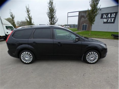 Ford Focus Wagon - 1.8 Titanium Flexi Fuel / Navi / Pdc / Clima / Elek ramen - 1